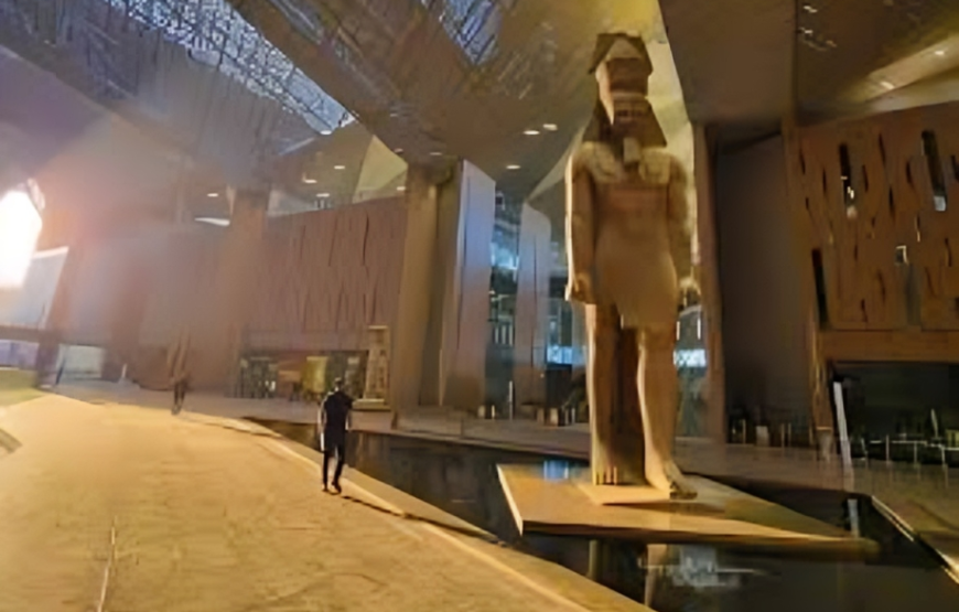 Cairo private day tour- Pyramids & Grand Museum